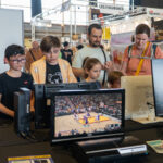 Joueurs sur consoles au festival Geek Life