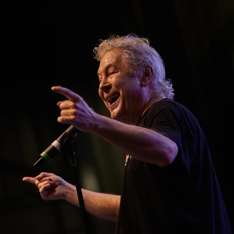 Concert de Bernard Minet sur scène au festival Geek Life
